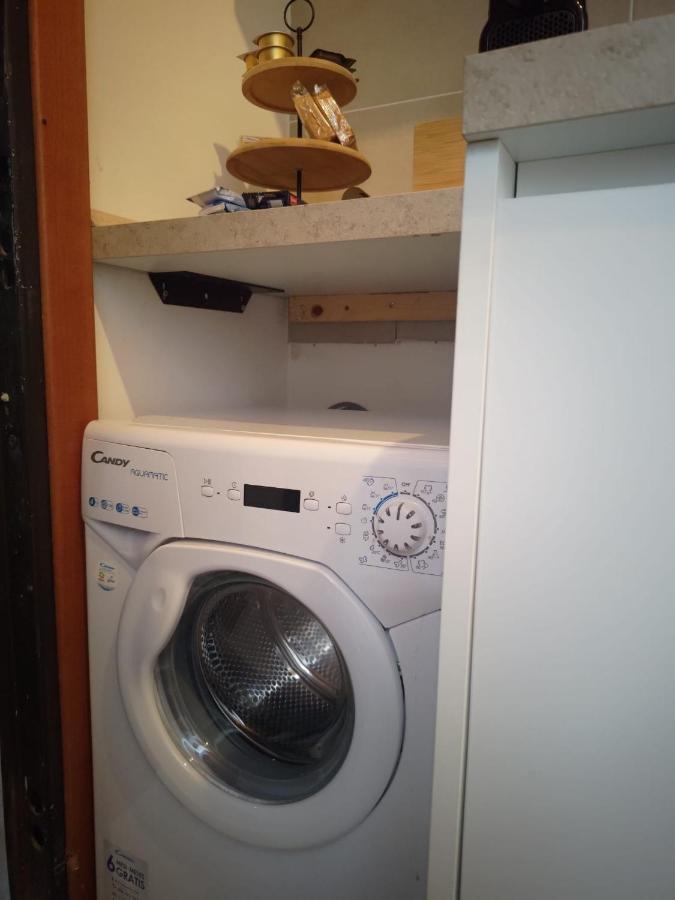 Guazzo Apartment - Self Check-In بارما المظهر الخارجي الصورة