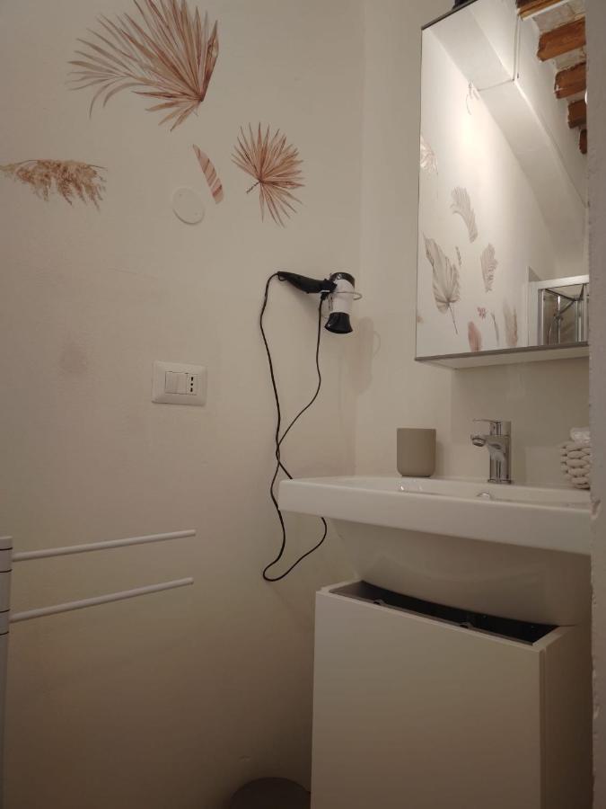 Guazzo Apartment - Self Check-In بارما المظهر الخارجي الصورة